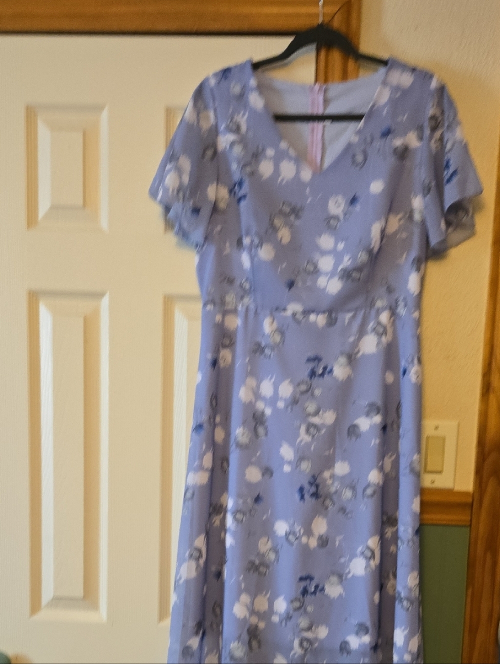 Lavender Floral V-Neck Maxi Dress